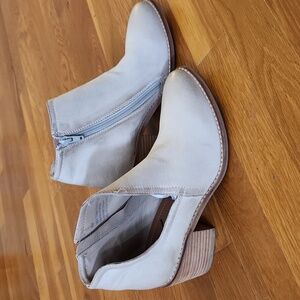 Diba True Off White Ankle Boots